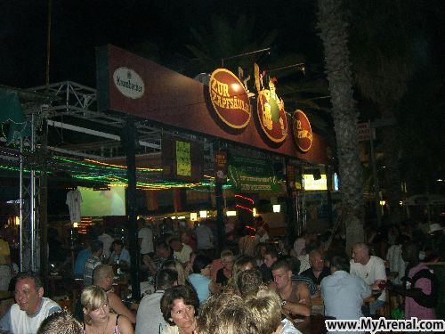 Mallorca Urlaubsbild - Bierstraße im Sommer 2008 mit den Mädels