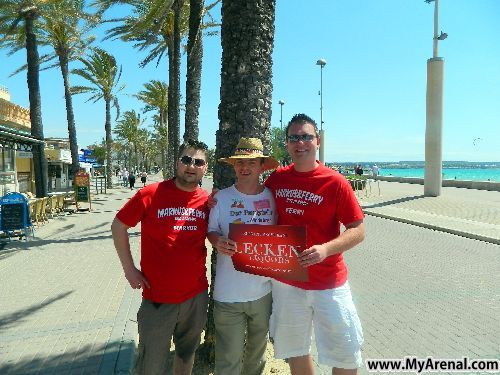 Mallorca Urlaubsbild - Emmi mit Markus&Ferry MalleOpening2012