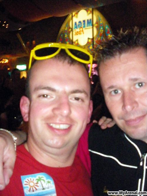 Mallorca Urlaubsbild - Emmi und Dj Thommy in Mega Inn Opening 2010