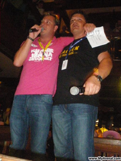 Mallorca Urlaubsbild - Tuxi und Papaoke im Bierkönig Malle Opening 2010