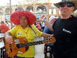 Mallorca, El Arenal - manolo-mit-dem-gitarre-im-megapark-opening-2012(4)