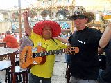 Mallorca, El Arenal - manolo-mit-dem-gitarre-im-megapark-opening-2012(2)